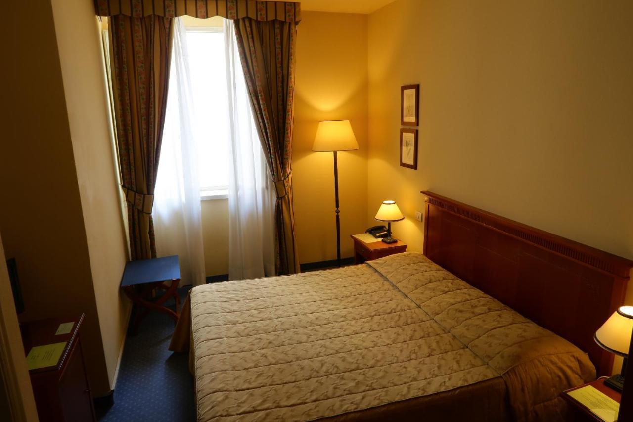 Hotel Sant'Andrea Равенна Экстерьер фото