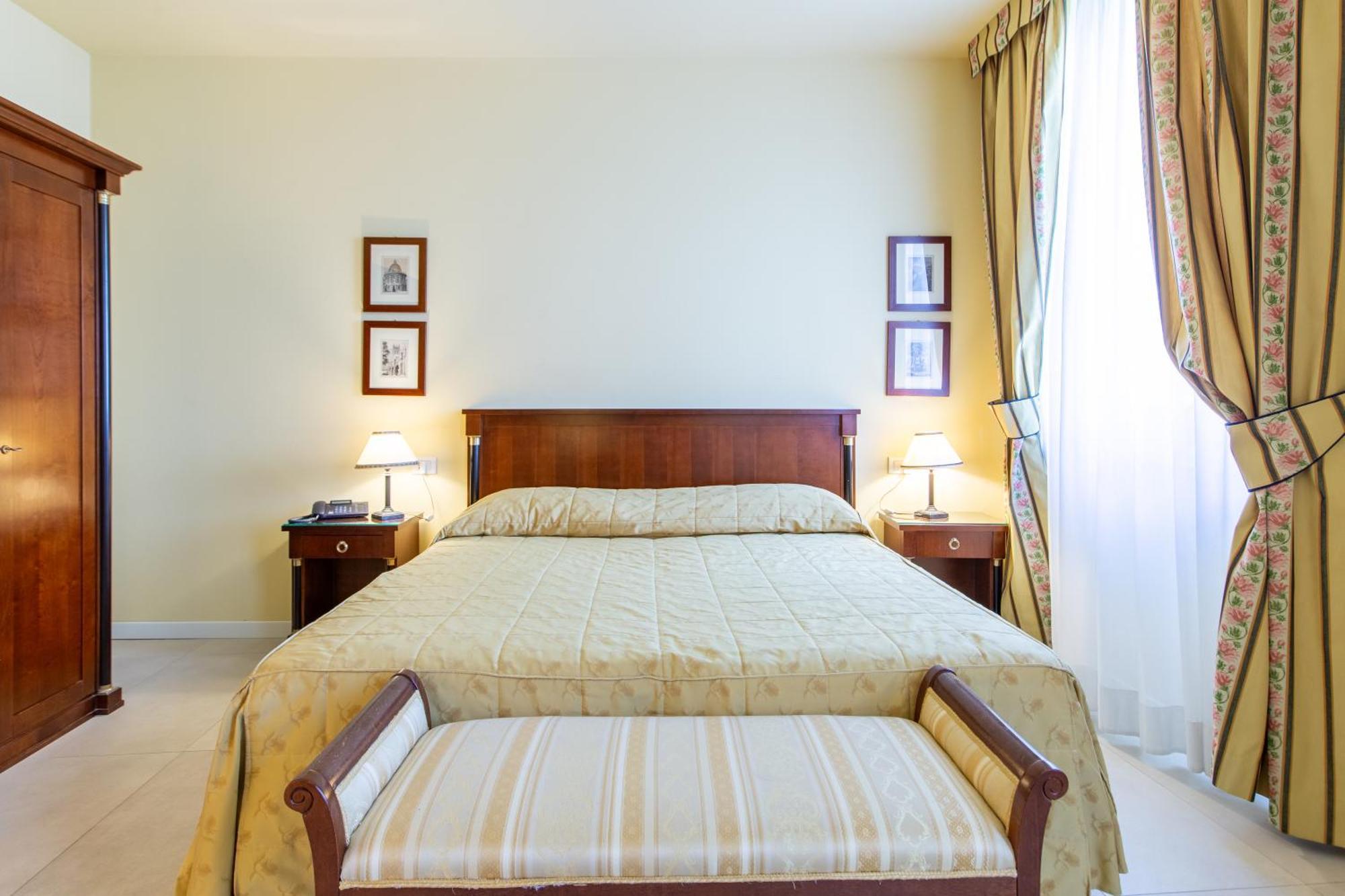 Hotel Sant'Andrea Равенна Экстерьер фото