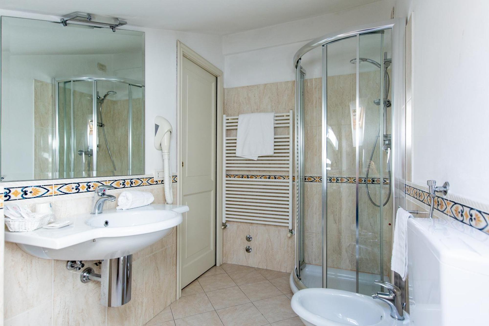 Hotel Sant'Andrea Равенна Экстерьер фото